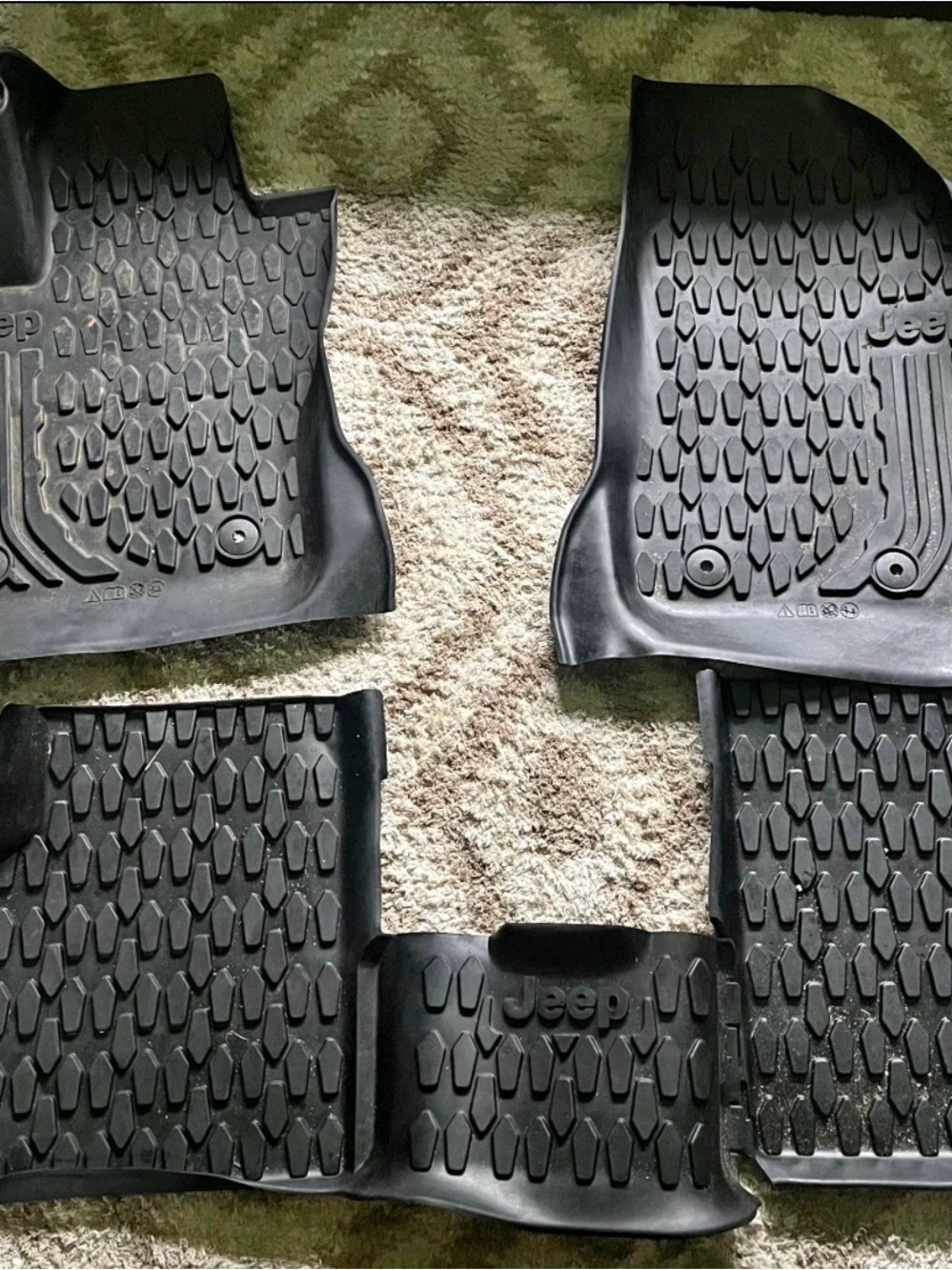 Vehicle Floor Mats (Not a cell phone item)